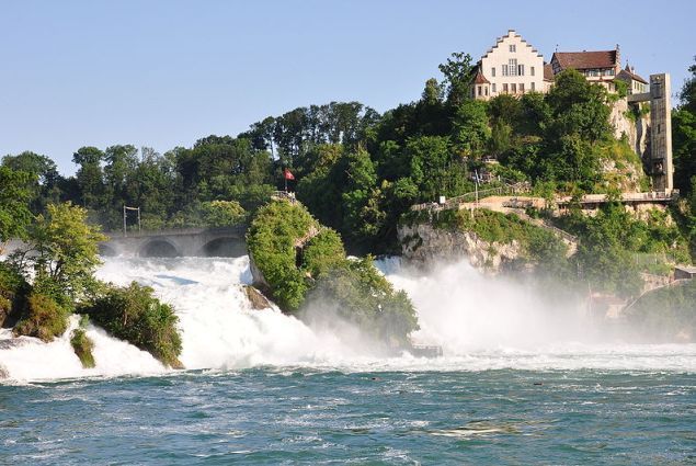 Vizitati Cascada Rinului