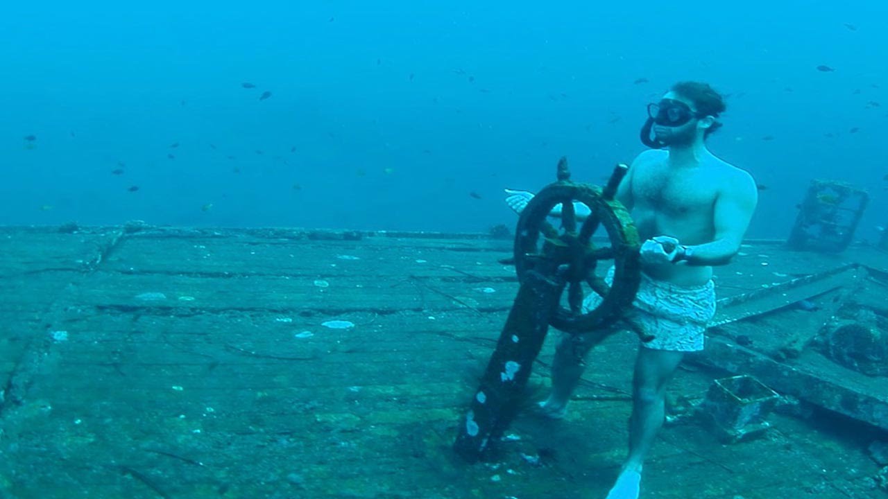 Scuba diving după epave