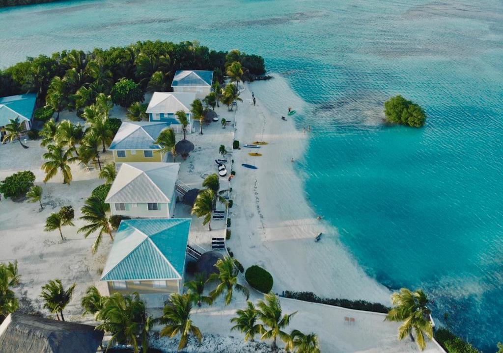 Vacantele de vis nu sunt mult mai bune decat sa va relaxati pe propria insula privata. Si la Turneffe Island Resort, puteti face exact asta pentru mult mai putin decat ati putea crede. 
