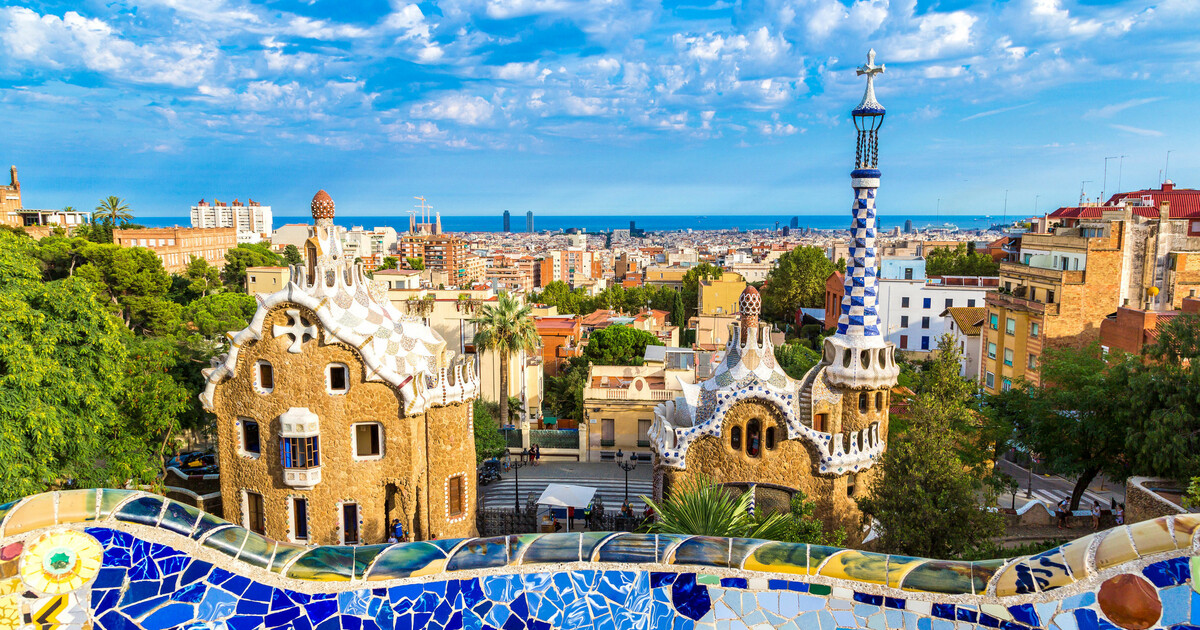 Exploreaza Park Guell